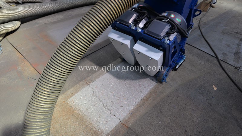 便攜式移動拋丸機(jī)施工現(xiàn)場